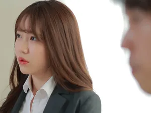 Chú lao công ngắm khe lồn em thư ký